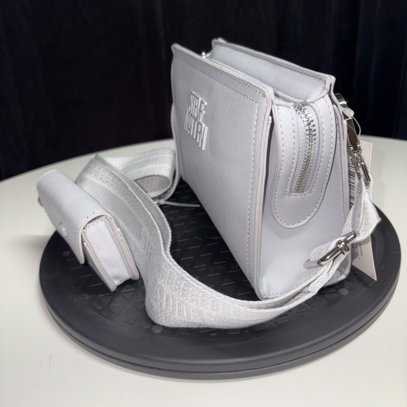 Steve Madden Light Gray Crossbody Bag with Pouch - Picture 2 of 7